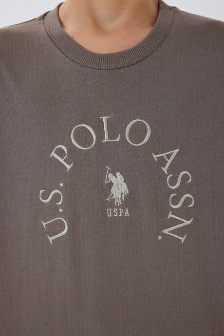 U.S. Polo Assn. Erkek Çocuk %100 Pamuk Bisiklet Yaka Nakışlı Yazlık Regular Fit Kahverengi Bermuda Takım US2428-C-V1 - 3