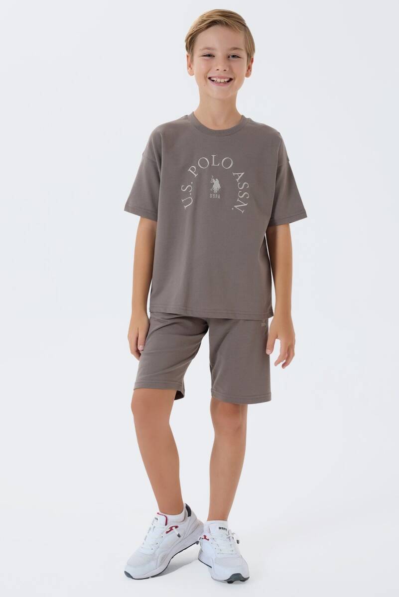 U.S. Polo Assn. Erkek Çocuk %100 Pamuk Bisiklet Yaka Nakışlı Yazlık Regular Fit Kahverengi Bermuda Takım US2428-C-V1 - 4