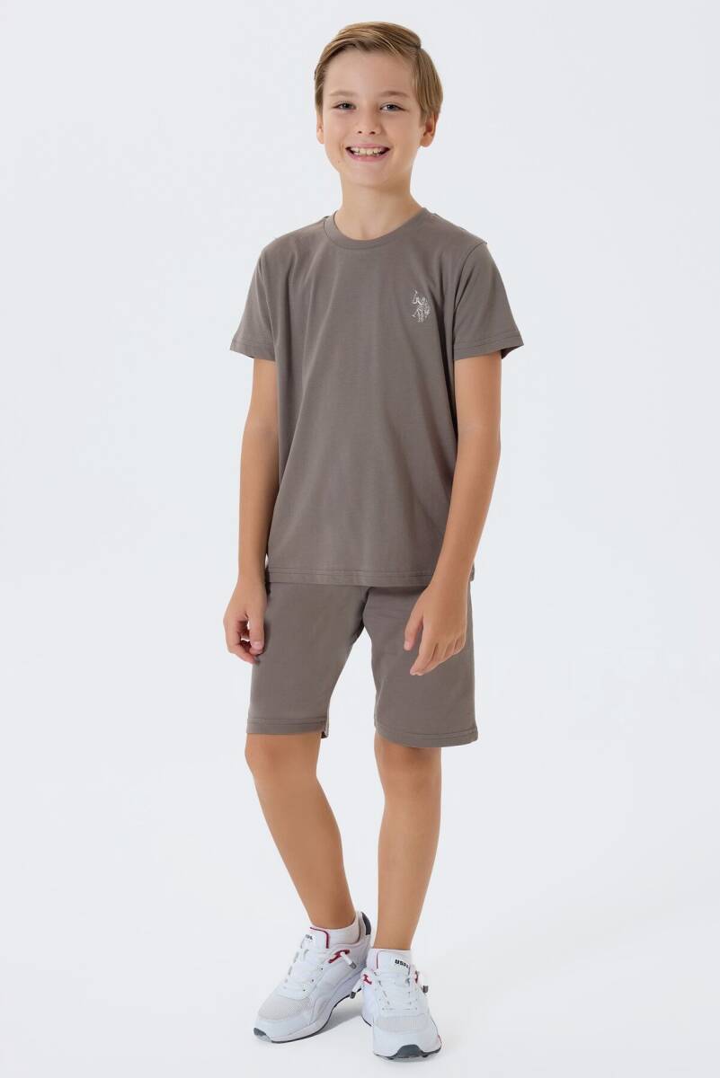 U.S. Polo Assn. Erkek Çocuk %100 Pamuk Bisiklet Yaka Nakışlı Yazlık Regular Fit Kahverengi Bermuda Takım US2427-C-V1 - 2