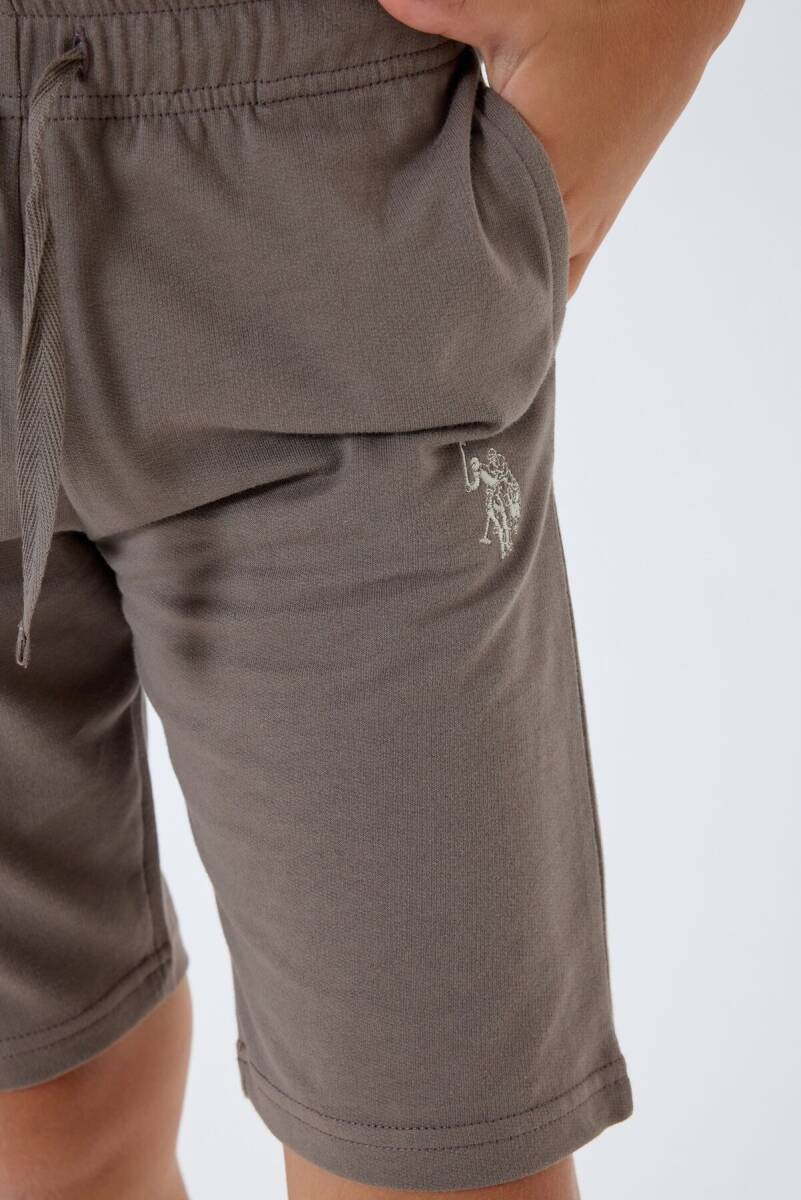 U.S. Polo Assn. Erkek Çocuk %100 Pamuk Bisiklet Yaka Nakışlı Yazlık Regular Fit Kahverengi Bermuda Takım US2427-C-V1 - 3