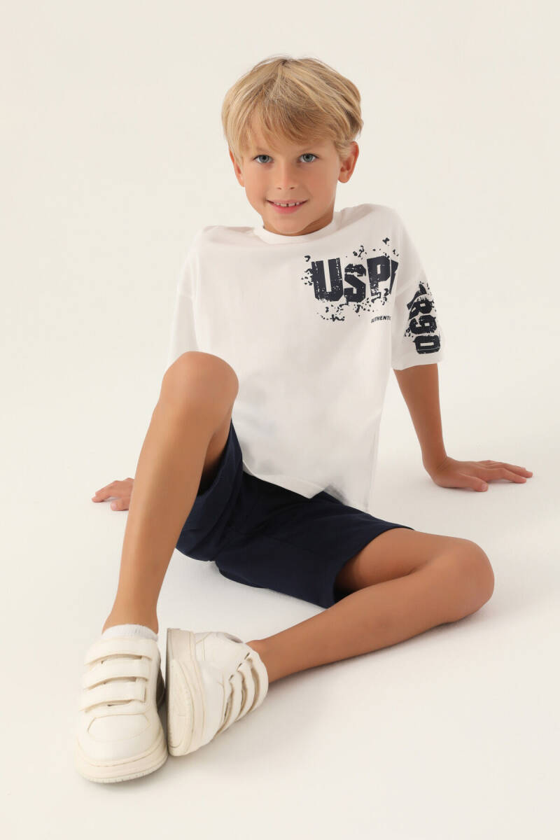 U.S. Polo Assn. Erkek Çocuk Pamuklu Bisiklet Yaka Pigment Baskılı Yazlık Regular Fit Krem Bermuda Takım US1735-C-V1 - 2