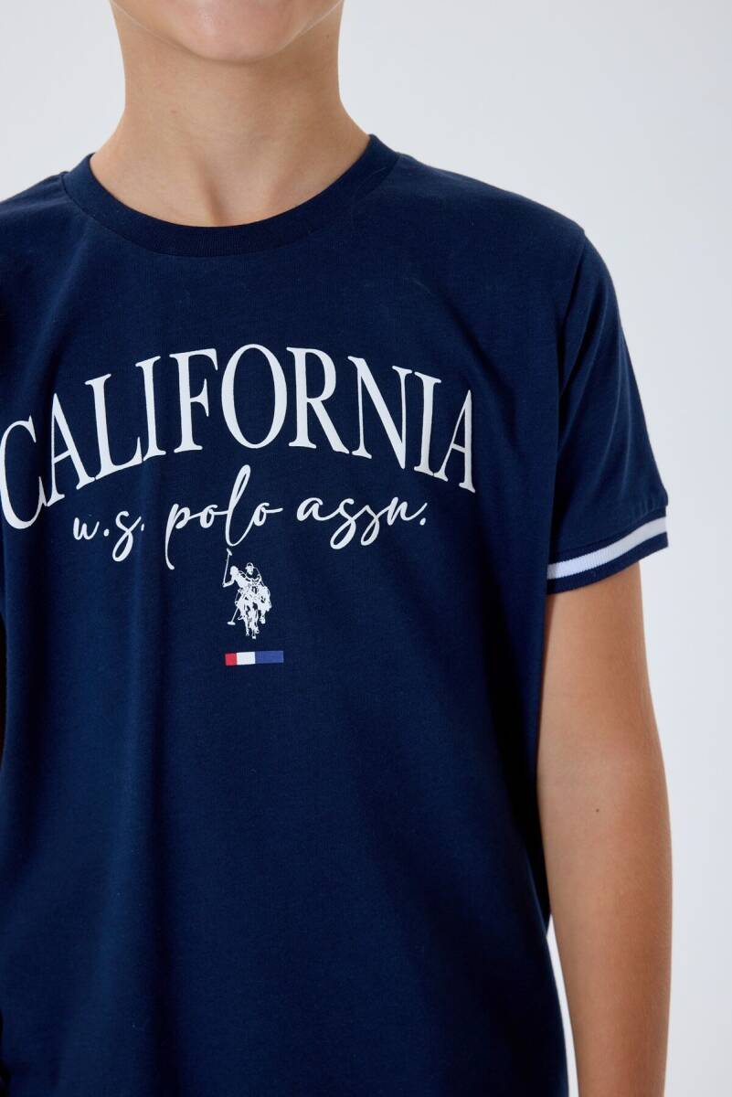 U.S. Polo Assn. Erkek Çocuk %100 Pamuk Bisiklet Yaka Nakışlı Yazlık Regular Fit Lacivert Bermuda Takım US2426-C-V1 - 3