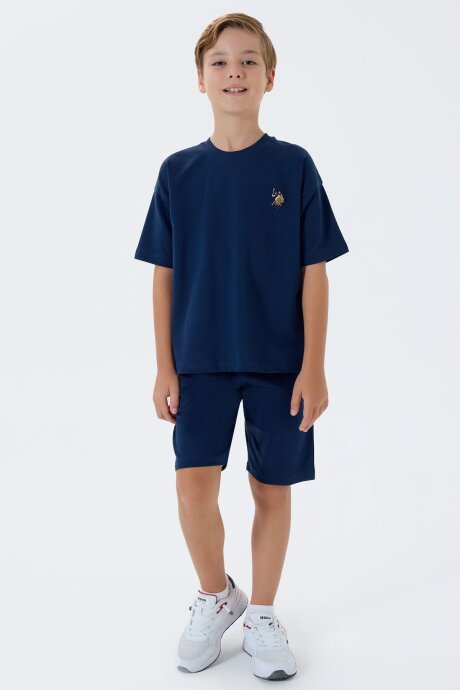U.S. Polo Assn. Erkek Çocuk %100 Pamuk Bisiklet Yaka Nakışlı Yazlık Regular Fit Lacivert Bermuda Takım US2434-C-V3 - 5