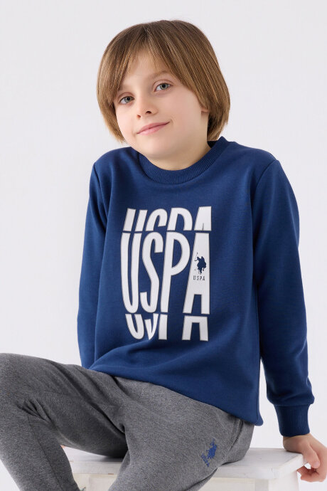 U.S. Polo Assn. Erkek Çocuk Pamuklu Bisiklet Yaka Empirme Baskılı Kışlık Regular Fit Lacivert Eşofman Takımı US1901-C-V2 (1)