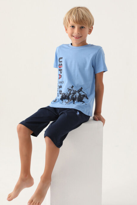 U.S. Polo Assn. Erkek Çocuk Bisiklet Yaka Pigment Baskılı Yazlık Regular Fit Mavi Kapri Takım US1736-C-V1 (1)