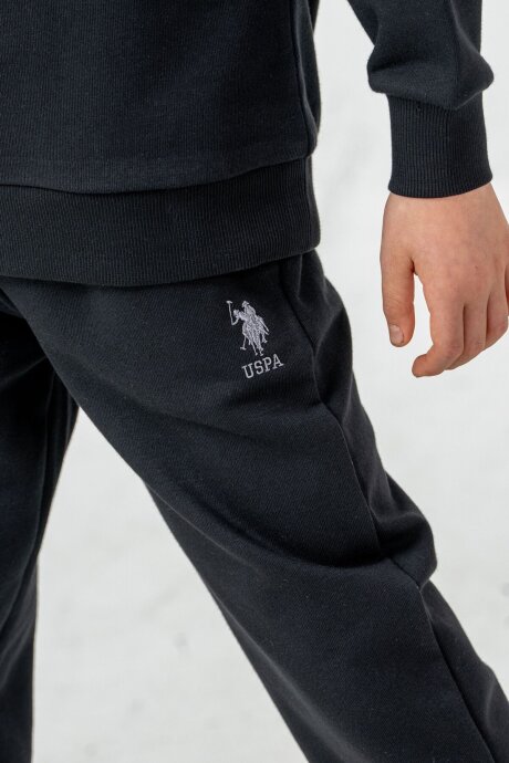U.S. Polo Assn. Erkek Çocuk Nakışlı Siyah Uzun Kol Eşofman Takımı US2631-C-V1 (1)
