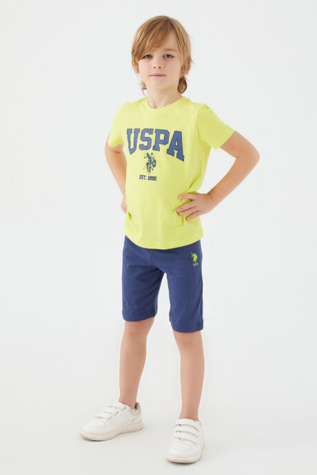 U.S. Polo Assn. Erkek Çocuk Pamuklu Bisiklet Yaka Pigment Baskılı Yazlık Regular Fit Sarı Bermuda Takım US1368-C-V4 (1)
