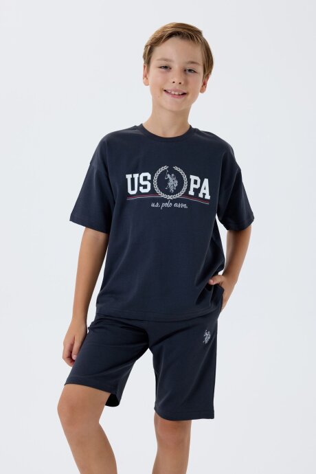 U.S. Polo Assn. Erkek Çocuk %100 Pamuk Bisiklet Yaka Nakışlı Yazlık Regular Fit Siyah Bermuda Takım US2425-C-V2 - 1