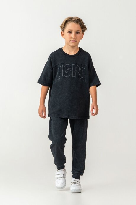 U.S. Polo Assn. Erkek Çocuk Bisiklet Yaka Nakışlı Yazlık Regular Fit Siyah Eşofman Takımı US2437-C-V2 (1)