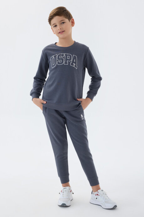 U.S. Polo Assn. Erkek Çocuk Pamuklu Bisiklet Yaka Nakışlı Kışlık Regular Fit Gri Eşofman Takımı US1583-C-V3 (1)