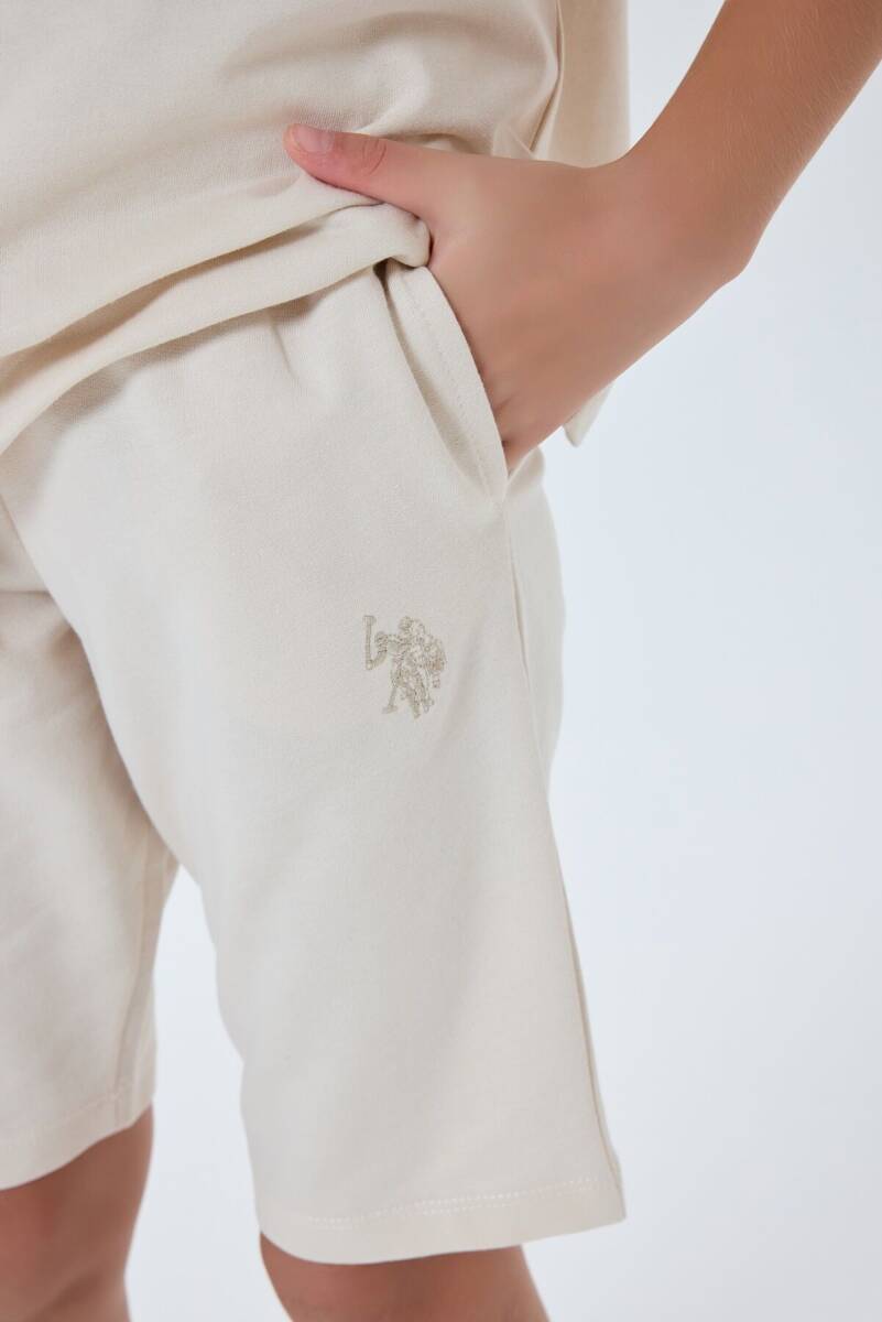 U.S. Polo Assn. Kız Çocuk %100 Pamuk Bisiklet Yaka Nakışlı Yazlık Regular Fit Krem Bermuda Takım US2527-C-V4 - 5