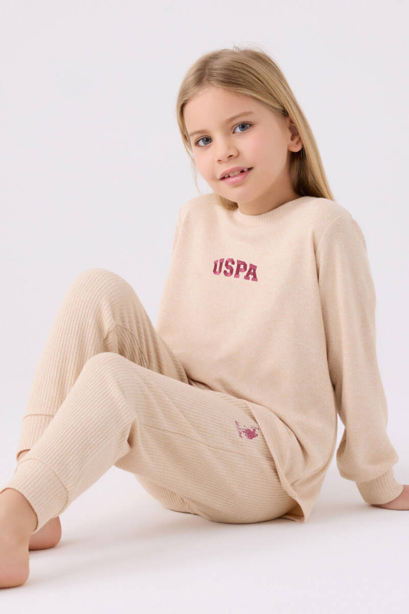 U.S. Polo Assn. Kız Çocuk Bisiklet Yaka Pigment Baskılı Kışlık Regular Fit Krem Pijama Takımı US1987-C-V1 - 3