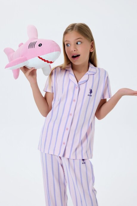 U.S. Polo Assn. Kız Çocuk Gömlek Yaka Nakışlı Yazlık Relaxed Fit Mor Pijama Takımı US2533-C-V1 (1)