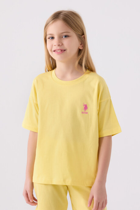 U.S. Polo Assn. Kız Çocuk Pamuklu Bisiklet Yaka Sargı Nakışlı Yazlık Regular Fit Sarı Bermuda Takım US1848-C-V46 (1)