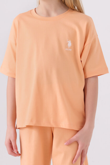 U.S. Polo Assn. Kız Çocuk Pamuklu Bisiklet Yaka Sargı Nakışlı Yazlık Regular Fit Turuncu Bermuda Takım US1848-C-V37 - 4