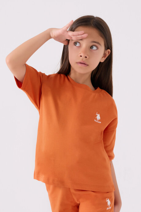 U.S. Polo Assn. Kız Çocuk Bisiklet Yaka Sargı Nakışlı Yazlık Regular Fit Turuncu Bermuda Takım US1848-C-V56 - 2