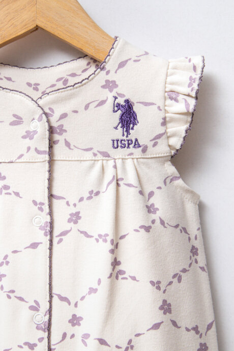 U.S. Polo Assn. Kız Bebek Bisiklet Yaka Pigment Baskılı Yazlık Regular Fit Beyaz Tulum USB2376-C-V1 (1)